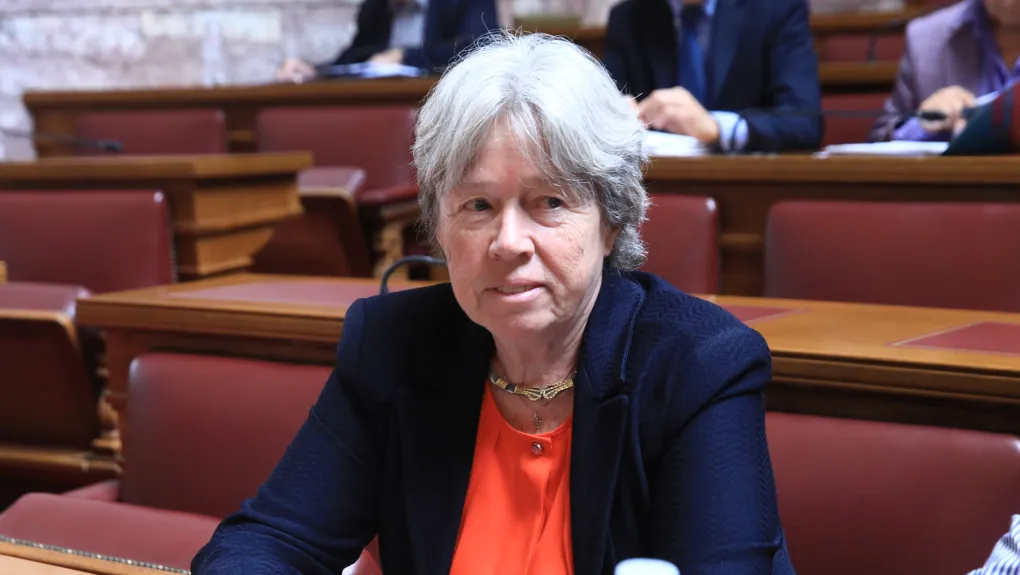 Αθηνά Λινού: Το 13ωρο στη βιομηχανία θα οδηγήσει σε περισσότερους καρκίνους