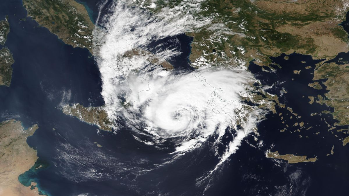 Κακοκαιρία: Πιθανός τροπικός κυκλώνας στο Ιόνιο τα επόμενα 24ωρα – Μετά τις ιστορικές…