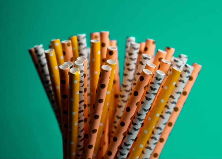 N. Θωμαΐδης για τα PFAS στα χάρτινα καλαμάκια: Ασφαλής η χρήση τους για 10 με 20 λεπτά