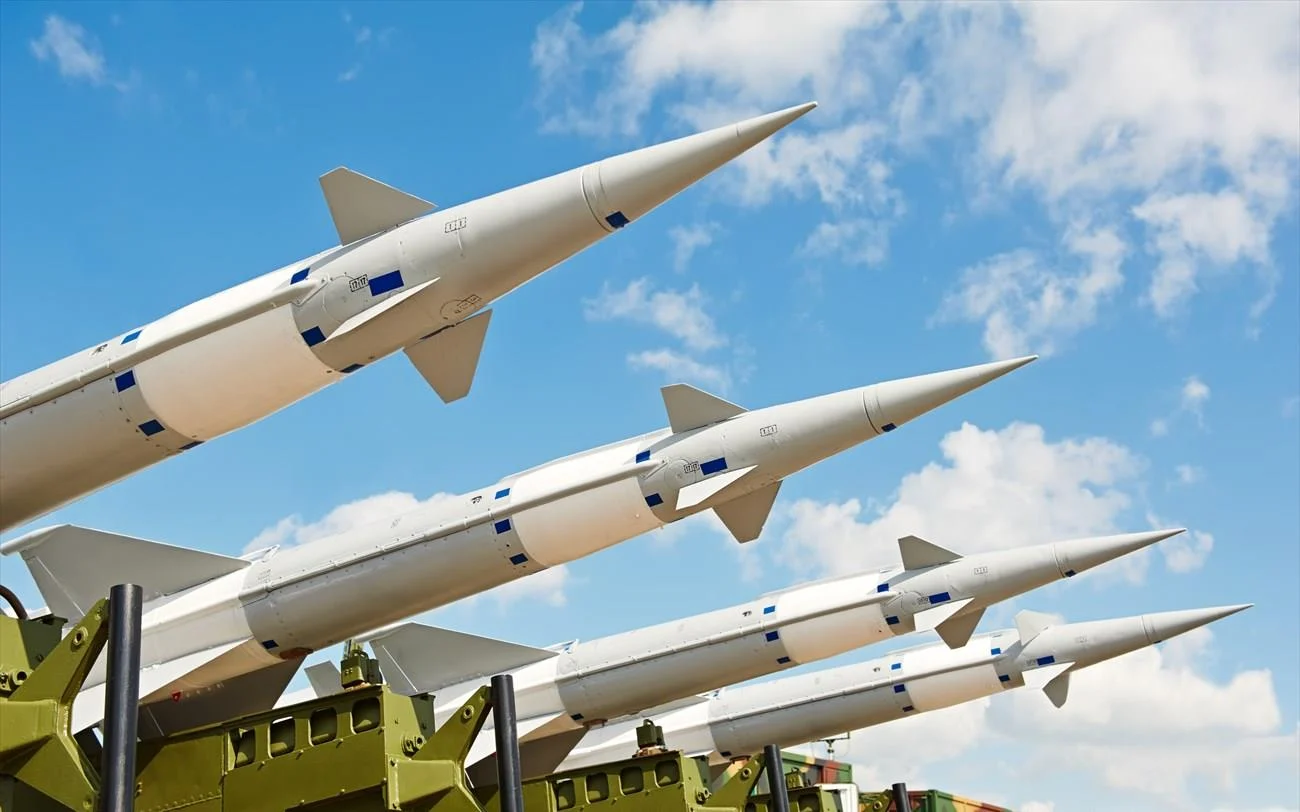 Guardian: Ο νέος πυρηνικός ανταγωνισμός θα είναι πολύ πιο επικίνδυνος από τον προηγούμενο