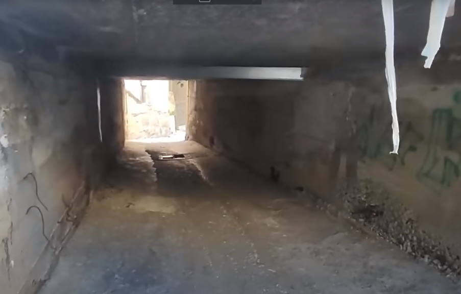 Ρέμα στην καρδιά της Αθήνας διασχίζει υπόγεια, αυλές και πιλοτές (βίντεο)
