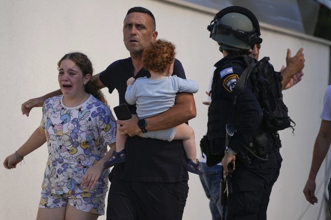 Ανάλυση / BBC – Guardian: Οι μυστικές υπηρεσίες του Ισραήλ «πιάστηκαν στον ύπνο»