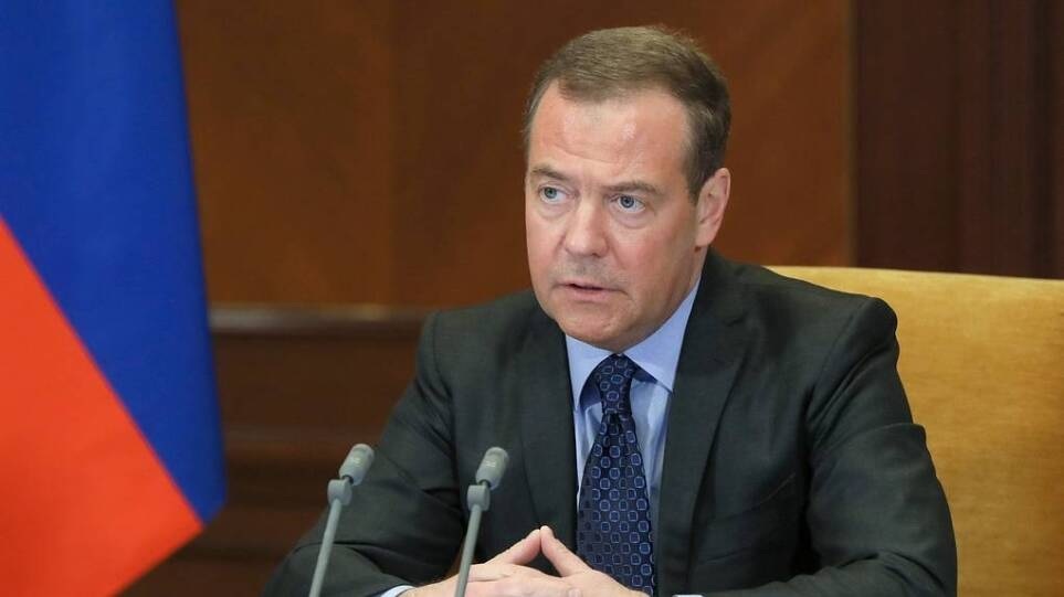 Φραστική επίθεση του Ντμίτρι Μεντβέντεφ κατά του Φρίντριχ Μερτς για δηλώσεις του&hellip;