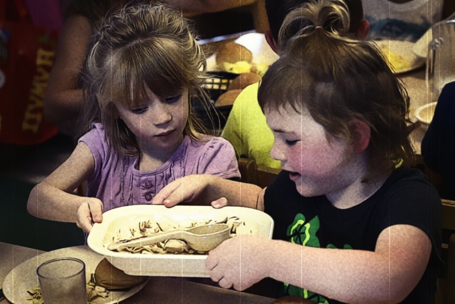 Κόστος ζωής: Παιδιά σε όλο τον κόσμο πηγαίνουν νηστικά για ύπνο