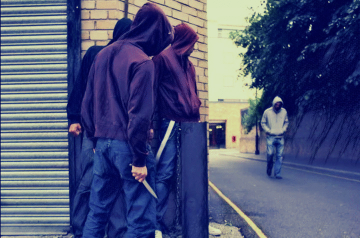 Νεανική εγκληματικότητα: Η ψυχολογία της ομάδας και η κουλτούρα του ανταγωνισμού