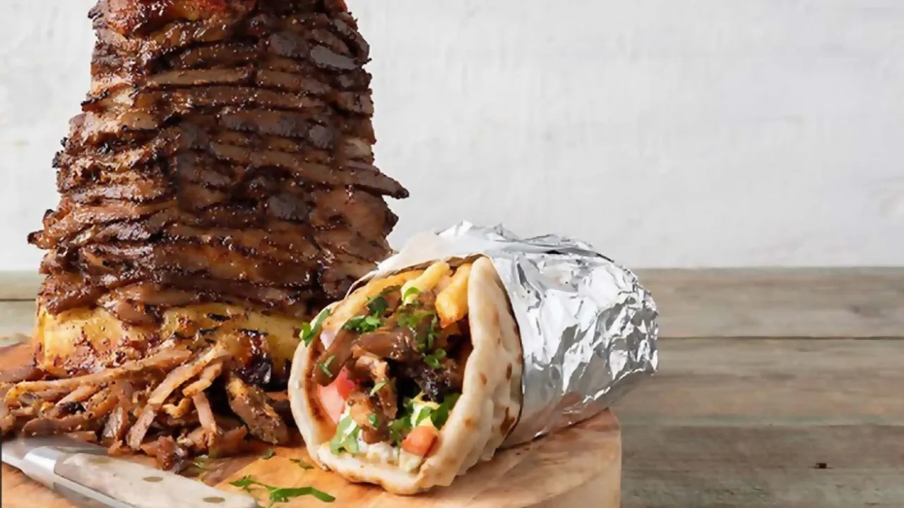 Έσπασε το «φράγμα» των 5 ευρώ το πιτόγυρο στην Κρήτη