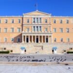 Τα μηνύματα του πρωθυπουργού και των πολιτικών αρχηγών για το Πάσχα