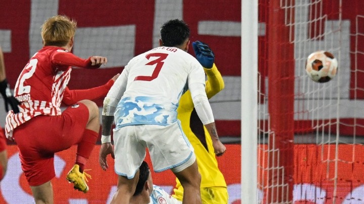 Εφιάλτης στον Μέλανα Δρυμό για τον Ολυμπιακό με 5άρα