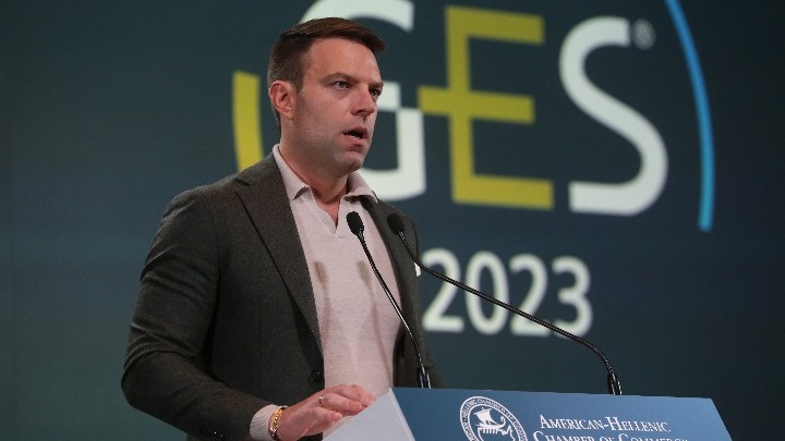Στ. Κασσελάκης: «Η κυβέρνηση Μητσοτάκη δεν διδάχθηκε τίποτε από την μνημονιακή περίοδο-επιβάλλει οικειοθελώς λιτότητα μέχρι το 2026»