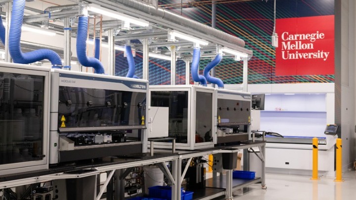 «Coscientist», ο συνεργάτης τεχνητής νοημοσύνης που εκτελεί πειράματα