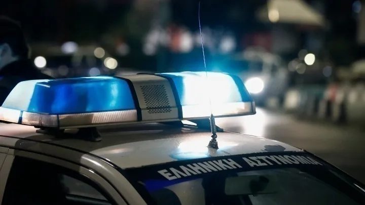 Δεκαεξάχρονος μαχαίρωσε θανάσιμα τον πατέρα του στα Καλύβια – «Μας κακοποιούσε, δεν άντεξα»