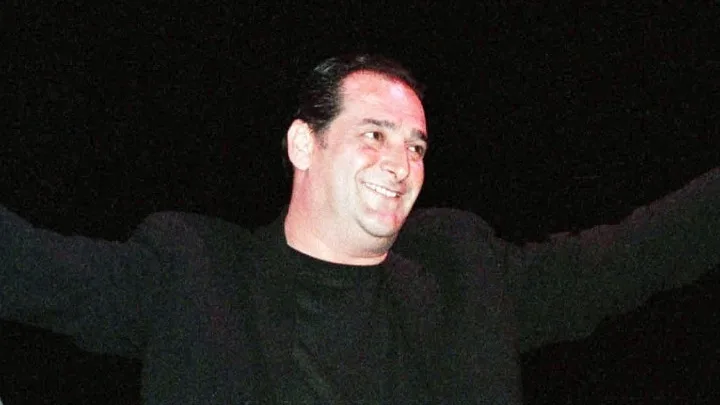 Σε λαϊκό προσκύνημα θα τεθεί η σορός του Βασίλη Καρρά
