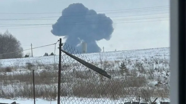 Η Μόσχα κατηγορεί το Κίεβο για τη συντριβή του μεταγωγικού αεροσκάφους – Νεκροί και οι&hellip;