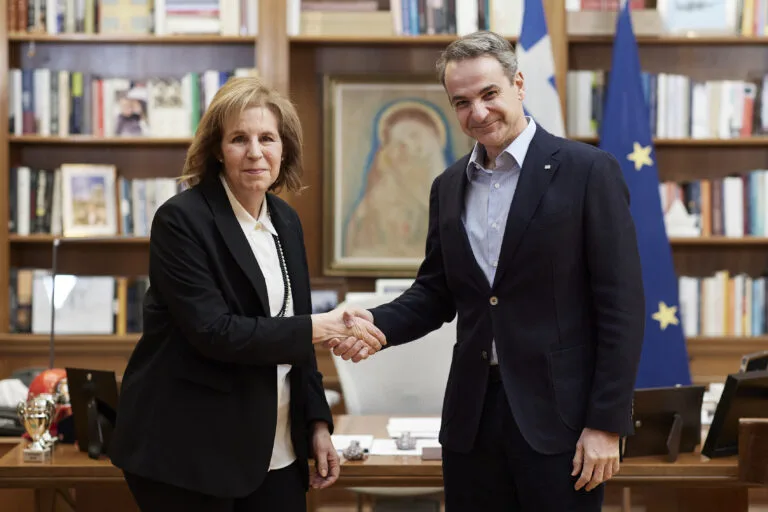 Η Εύη Χριστοφιλοπούλου προσχώρησε στη ΝΔ 