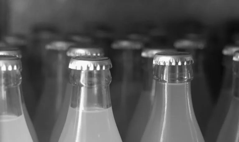 ΦΠΑ στα αναψυκτικά: Αλαλούμ με τις διευκρινίσεις της ΑΑΔΕ