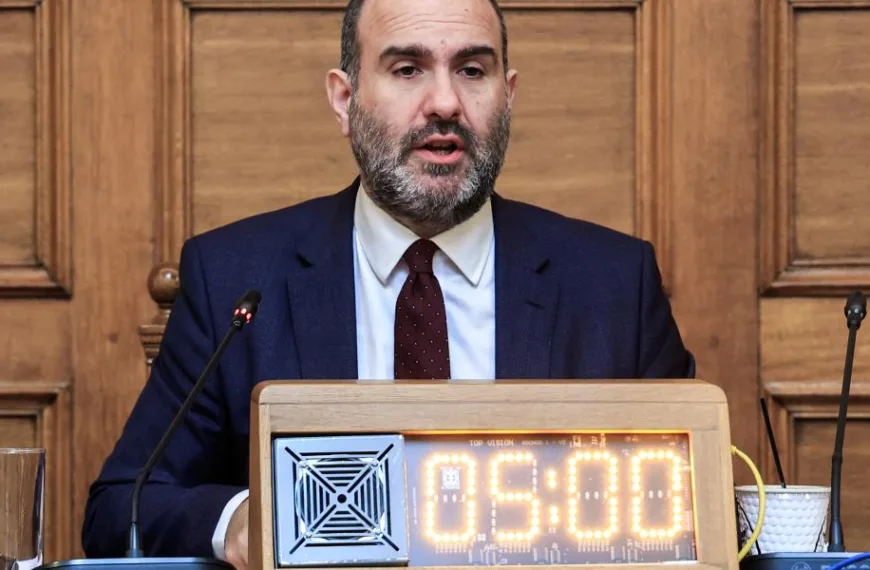 Δημήτρης Μαρκόπουλος: Παραδέχεται το επεισόδιο με καθηγητή 