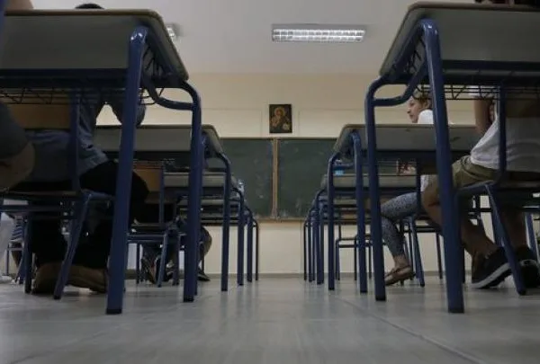 Το τέλος των Πανελλαδικών: Ζήτω οι νέες πανελλαδικές «πολυ-εξετάσεις» για λίγους κι εκλεκτούς!