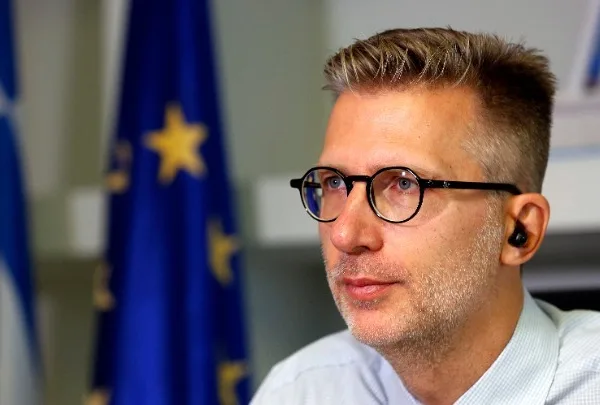 Άκης Σκέρτσος στο συνέδριο “The Upfront Initiative 2025”: «Δομικές αλλαγές για ουσιαστική συμπερίληψη των ατόμων με αναπηρία»