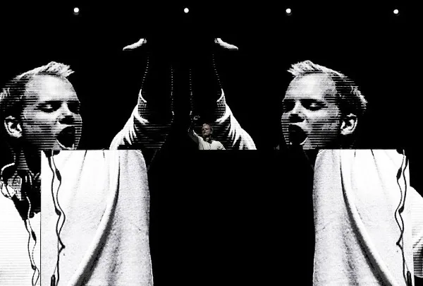 Έργο τέχνης Άγγλου καλλιτέχνη αφιερωμένο στον DJ Avicii εκτίθεται σε Μουσείο στη Σουηδία