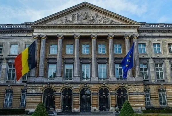 Qatargate: Μετά από 14 μήνες ερευνών η βελγική δικαιοσύνη καλεί για πρώτη φορά σε ανάκριση Βελγίδα ευρωβουλευτή