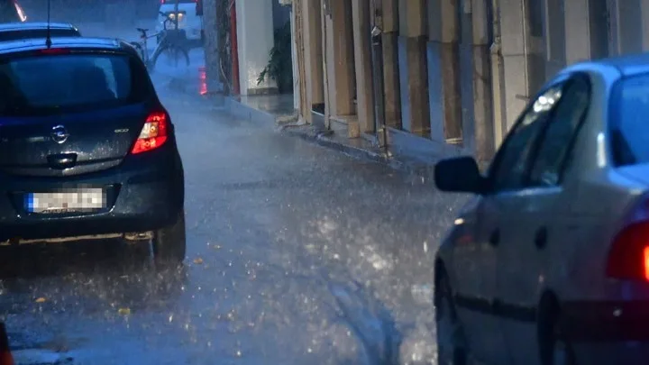 Ισχυρές βροχές και καταιγίδες στην Αττική και τη&hellip;