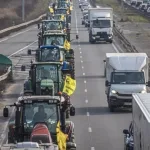 Αγροτικός ξεσηκωμός και στη Γαλλία: Τρακτέρ μπλοκάρουν δρόμους και σιδηρόδρομο για την οζώδη δερματίτιδα και τη συμφωνία ΕΕ-Mercosur