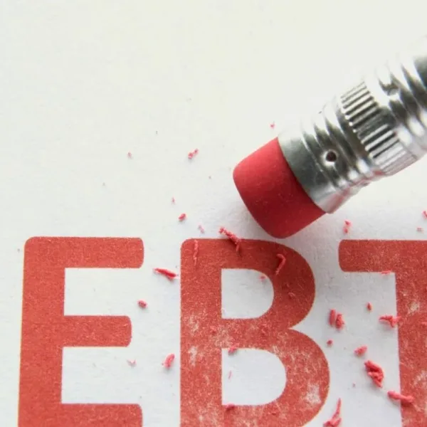 Δημόσιο χρέος: Εκτινάχθηκε στο ύψος – ρεκόρ των 406 δισ. ευρώ