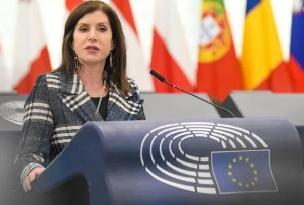 Καταδίκη στην υπόθεση διαρροής emails αποδήμων: 20 μήνες φυλάκιση με αναστολή για&hellip;