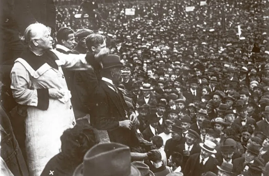 Ημέρα της Γυναίκας: Από την  Κλάρα Τσέτκιν και το «ψωμί και ειρήνη» στο «Inspire Inclusion»