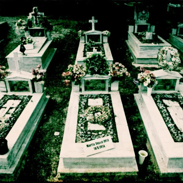 Σοκ με την εκταφή νεκρών από κοροναϊό – Δεν έχει προχωρήσει η αποσύνθεσή τους