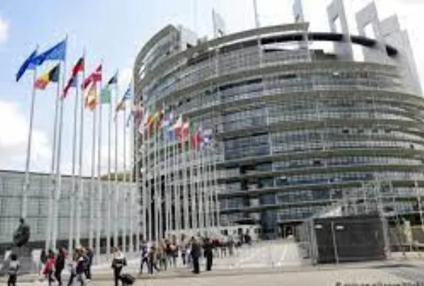 Το Ευρωπαϊκό Κοινοβούλιο ενέκρινε τον «Νόμο για την Ελευθερία των Μέσων Ενημέρωσης»
