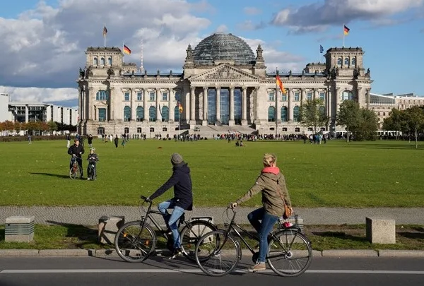 Οι Γερμανοί δεν θέλουν να πολεμήσουν: Μόλις 1 στους 6 διατεθειμένος να υπερασπιστεί τη χώρα του με τα όπλα