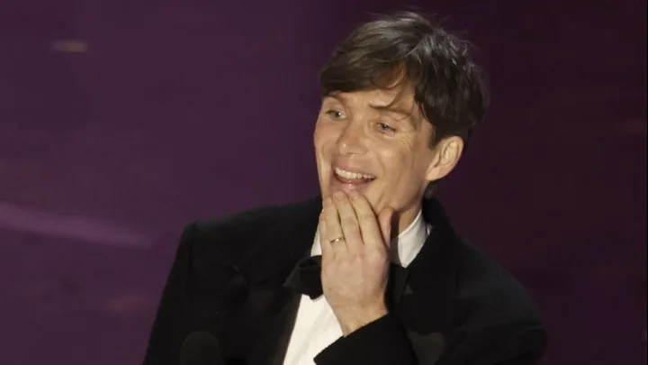 Ο δημιουργός του «Peaky Blinders» επιβεβαιώνει ότι ο Κίλιαν Μέρφι επιστρέφει για την ταινία