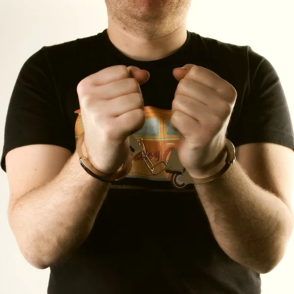 Χρέη στο Δημόσιο; – Φυλάκιση μέχρι 3 χρόνια