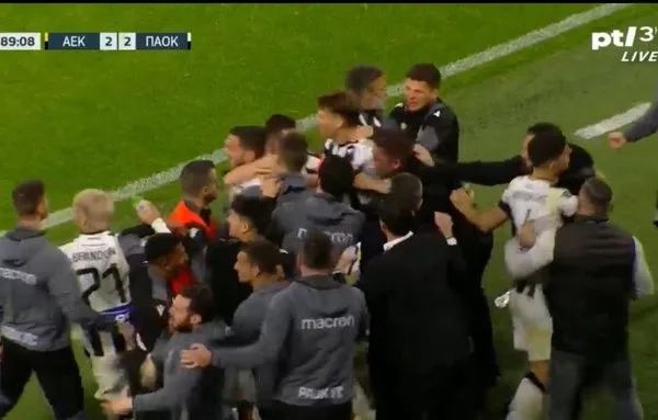 Ο ΠΑΟΚ ψαλίδισε τα φτερά της ΑΕΚ (2-2)
