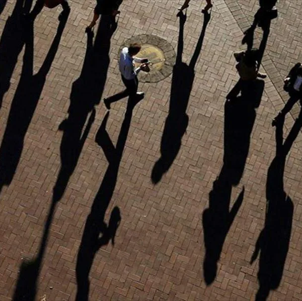 Αγορά εργασίας στην Ελλάδα: Δουλεύουμε περισσότερο και παίρνουμε το μικρότερο μερίδιο από το παραγόμενο προϊόν