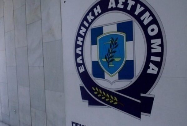 Υπό κράτηση 56χρονος παρουσιαστής για απόπειρα εκβίασης-Για συνέργεια κατηγορείται 39χρονος εκδότης