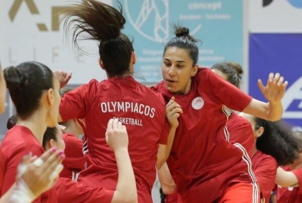 Πρωταθλητής για τρίτη σερί χρονιά ο Ολυμπιακός