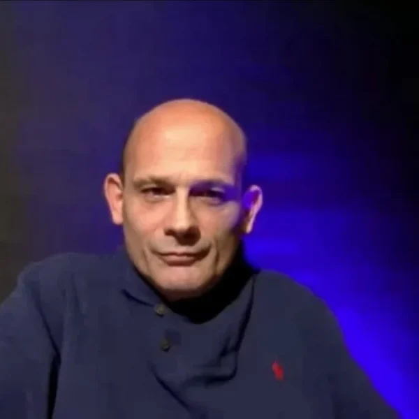 Εγκεφαλικό υπέστη ο δημοσιογράφος Πάρις Καρβουνόπουλος