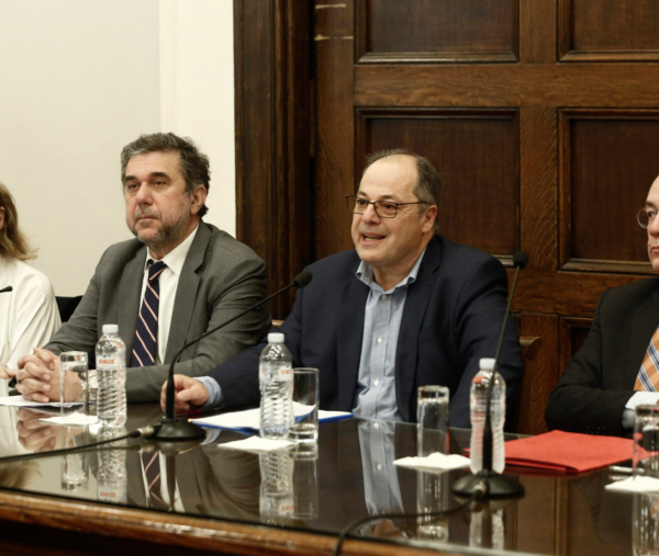 Πενήντα χρόνια Δημοκρατίας – Μια πρώτη αποτίμηση από τον Όμιλο «Αριστόβουλος Μάνεσης»