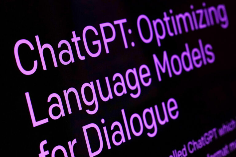 Όταν το ChatGPT γράφει αντί για τους φοιτητές: Νέα έρευνα του MIT κρούει τον κώδωνα του κινδύνου