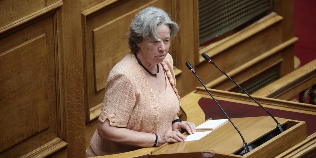 ΣΥΡΙΖΑ: Διαγράφεται η Αθηνά Λινού από την ΚΟ του κόμματος