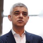 Ο Σαντίκ Καν επανεξελέγη δήμαρχος του Λονδίνου για τρίτη θητεία