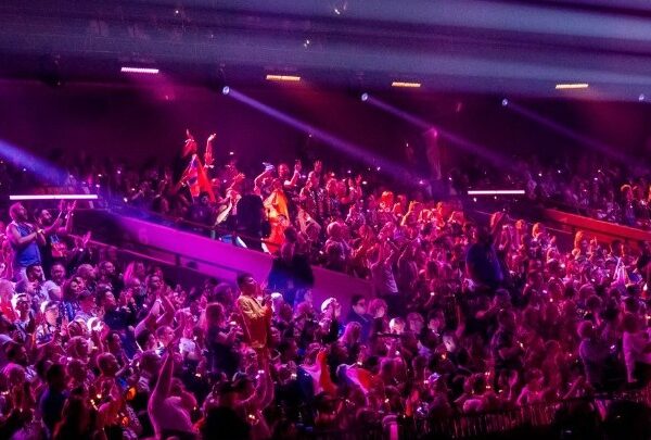 Το κανάλι VRT διέκοψε το πρόγραμμα της Eurovision για να μεταδώσει μήνυμα&hellip;