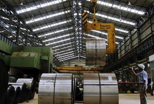 Εργαζόμενους από τρίτες χώρες αναζητά η ελληνική βιομηχανία παρά την ανεργία