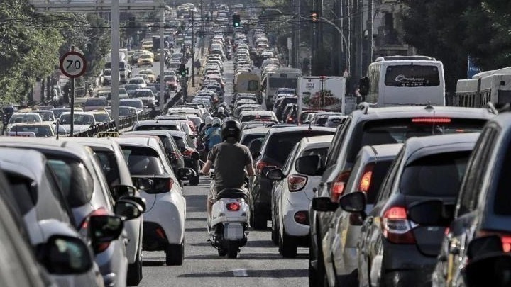 Το 87% των Ελλήνων οδηγών δηλώνει ότι φοβάται τους… άλλους οδηγούς