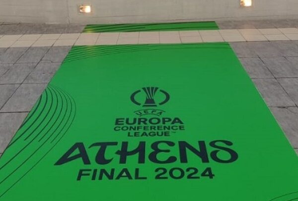 H Αθήνα ντύνεται στα χρώματα του τελικού του UEFA Europa Conference League
