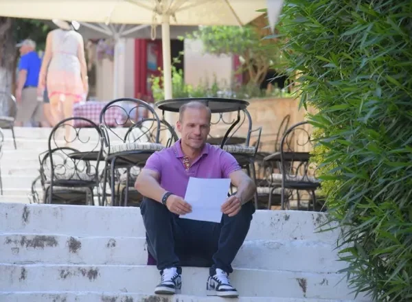 Βίντεο του ΟΠΑΠ – Άγγελος Μπασινάς: «Γράμμα στον νεότερο εαυτό μου»