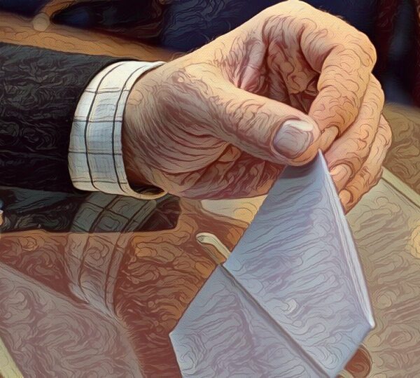 Πώς θα ψήφιζαν οι πολίτες αν τα κόμματα της αντιπολίτευσης είχαν άλλους αρχηγούς: Τι λένε οι τελευταίες δημοσκοπήσεις