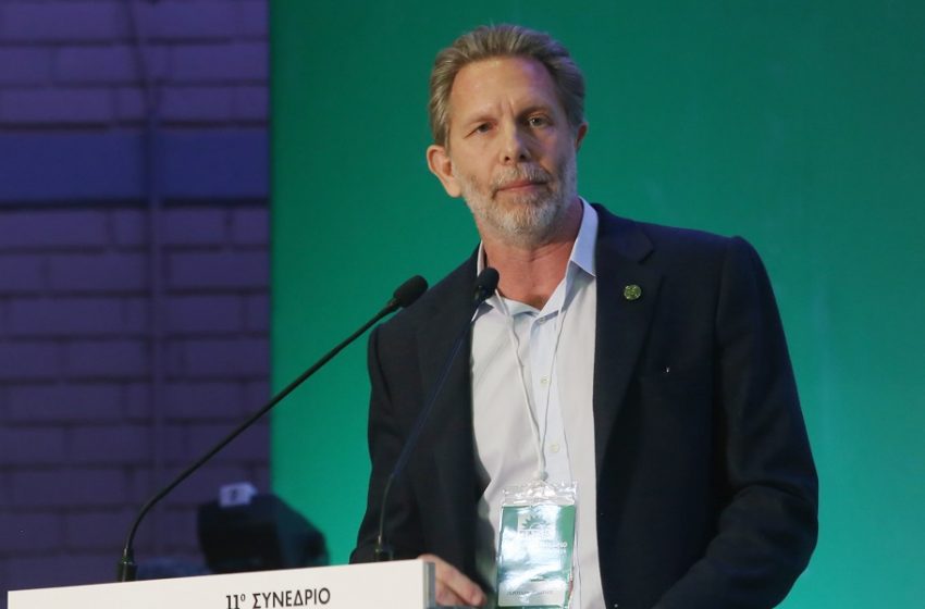 Την υποψηφιότητά του για την ηγεσία του ΠΑΣΟΚ ανακοίνωσε ο Γερουλάνος